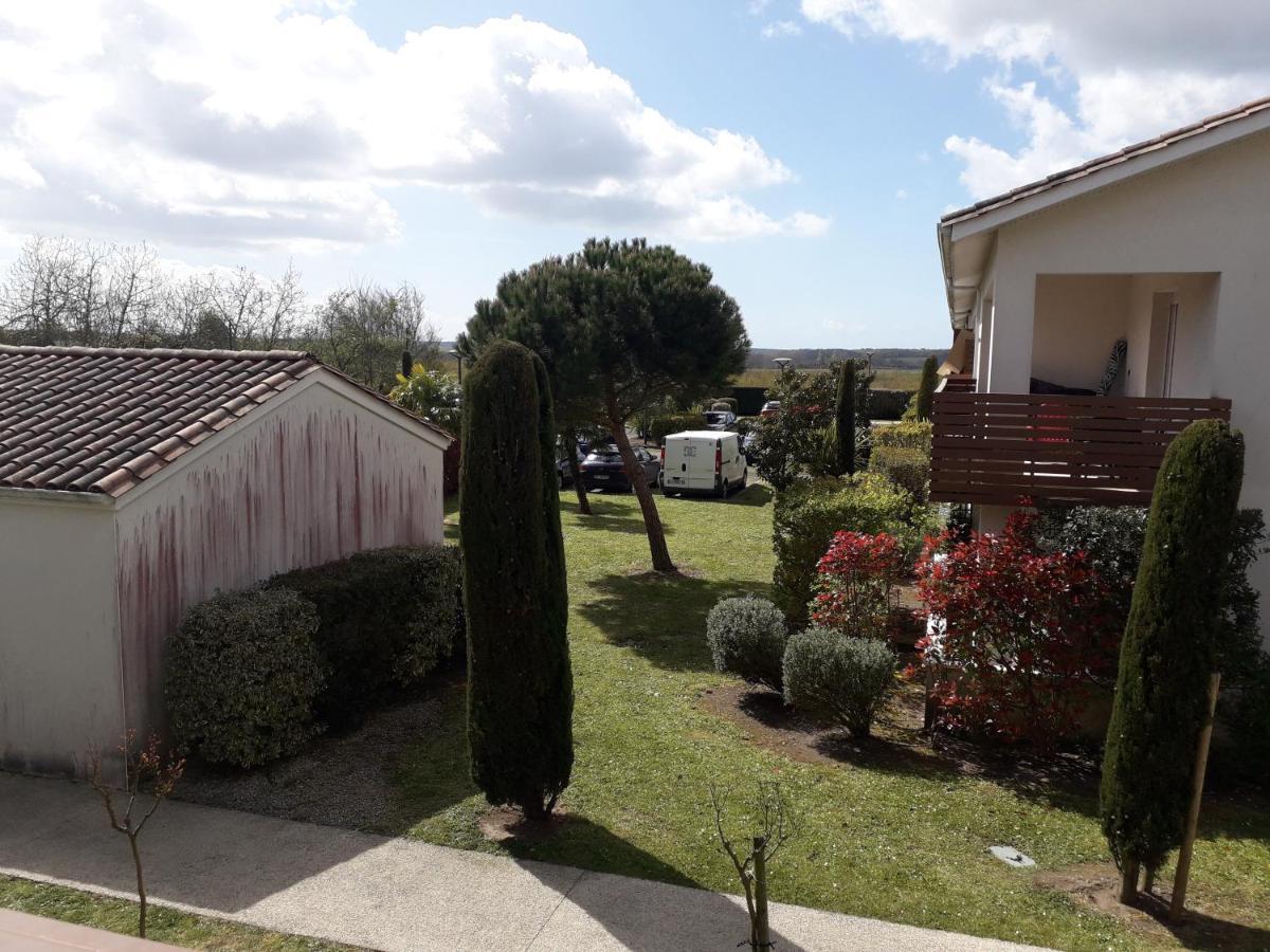 Bel Appartement En Residence Avec Parking Prive Arvert Exterior foto